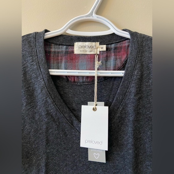 preloved TORONTO Willow Tee NWT medium - Picture 8 of 10